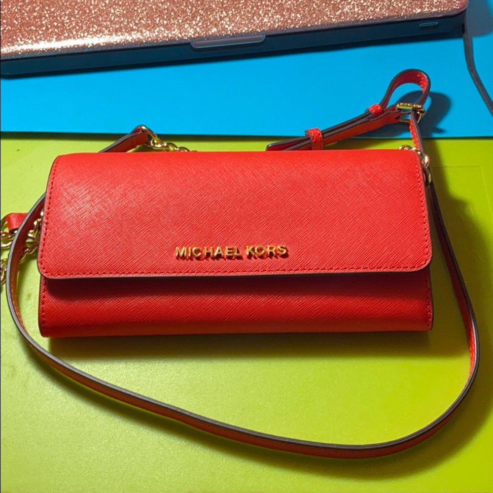 MK JET SET ITEM